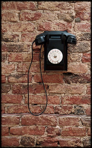 Allo ? BrunoDelzant (Flickr) Allo ? BrunoDelzant (Flickr)